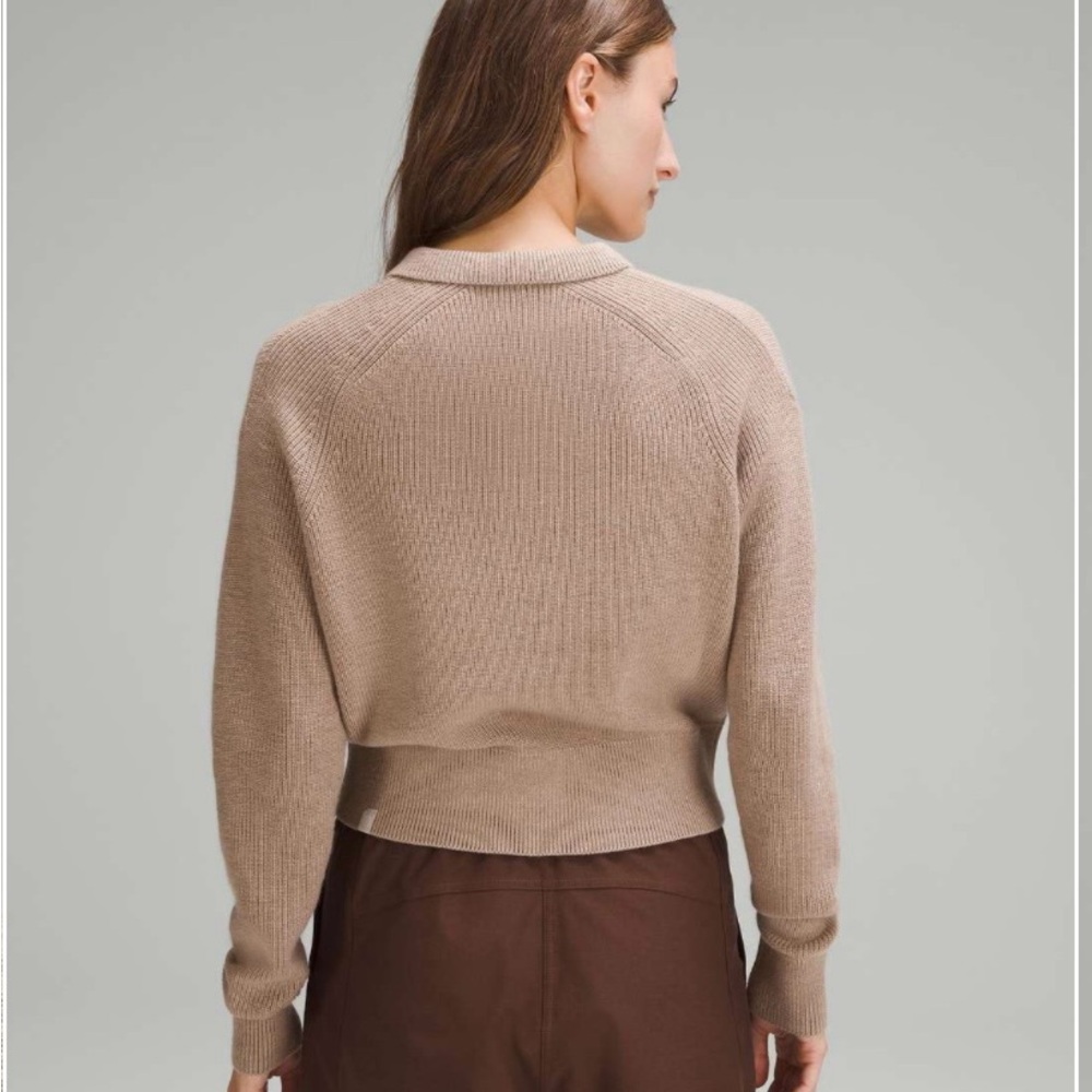 Lululemon Athletica Women's Tan V-Neck Sweater